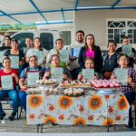 Alumnas en la clausura del curso de elaboración de pasteles en San José de Ayala